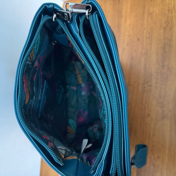 Lug Double Dip Quilted Teal/Blue Crossbody Bag Modern Design Satin Luxe - Picture 4 of 9